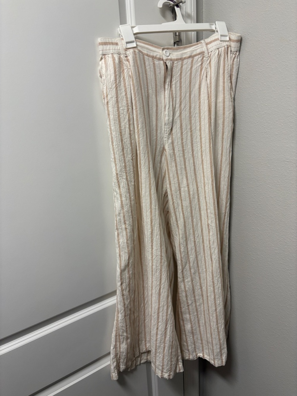 aerie Cream and Tan Striped linen Pants
